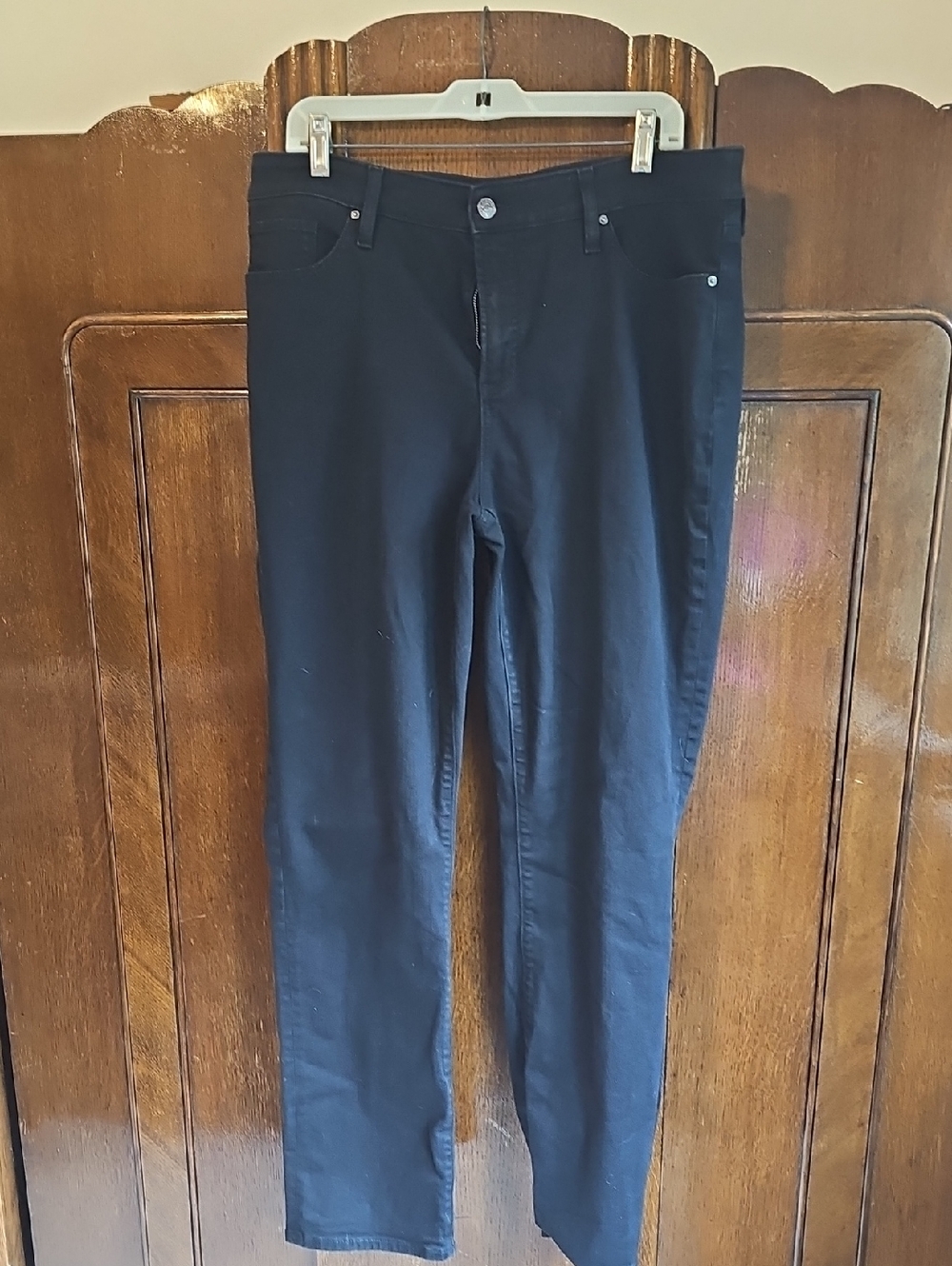 Women's Black Slim Stretch Jeans
